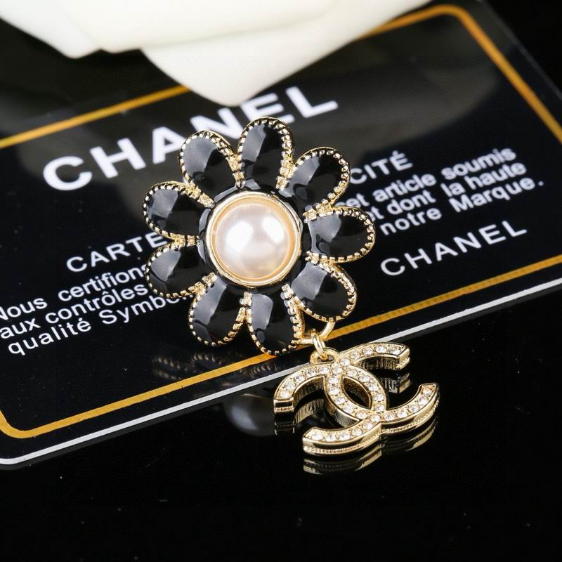 Chanel Brooch 03yxs272 (3)