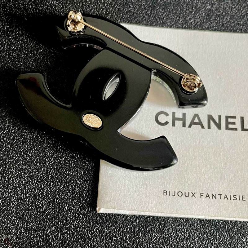Chanel Brooch 03yxs274 (3)