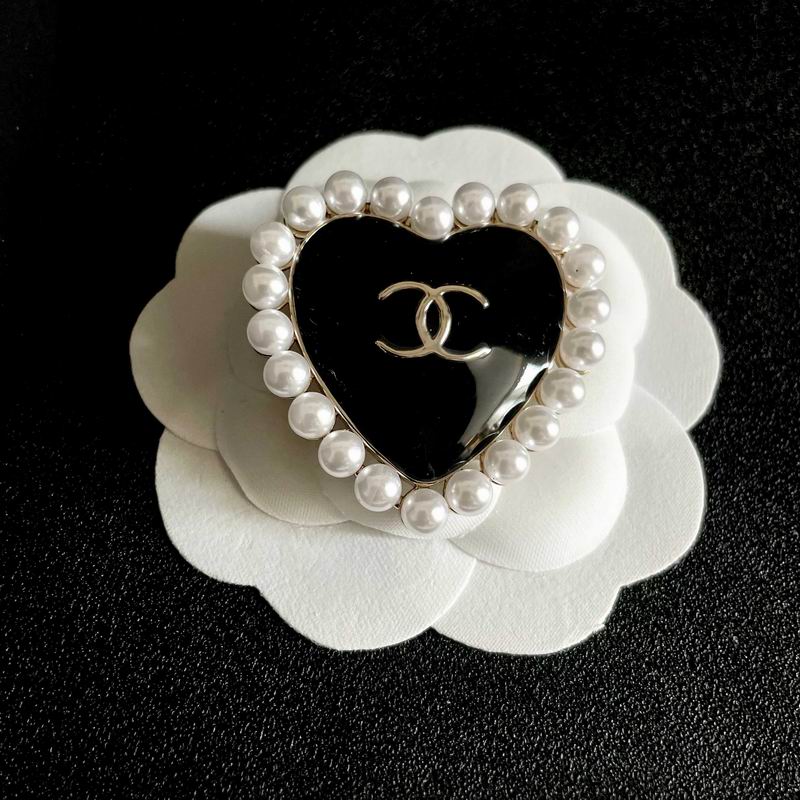 Chanel Brooch 03yxs275 (4)