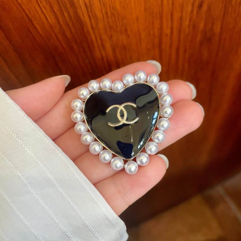 Chanel Brooch 03yxs275 (7)