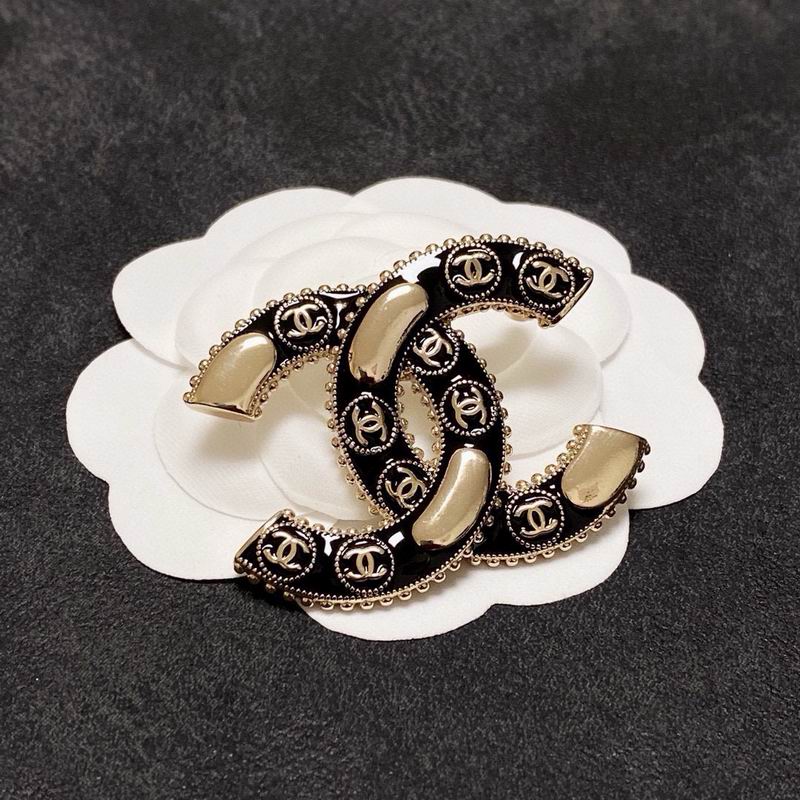 Chanel Brooch 03yxs282 (1)