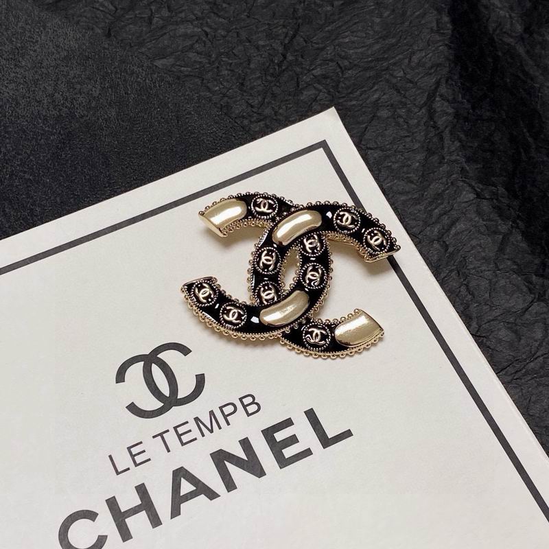Chanel Brooch 03yxs282 (2)