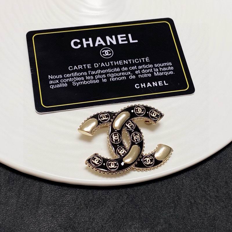 Chanel Brooch 03yxs282 (3)