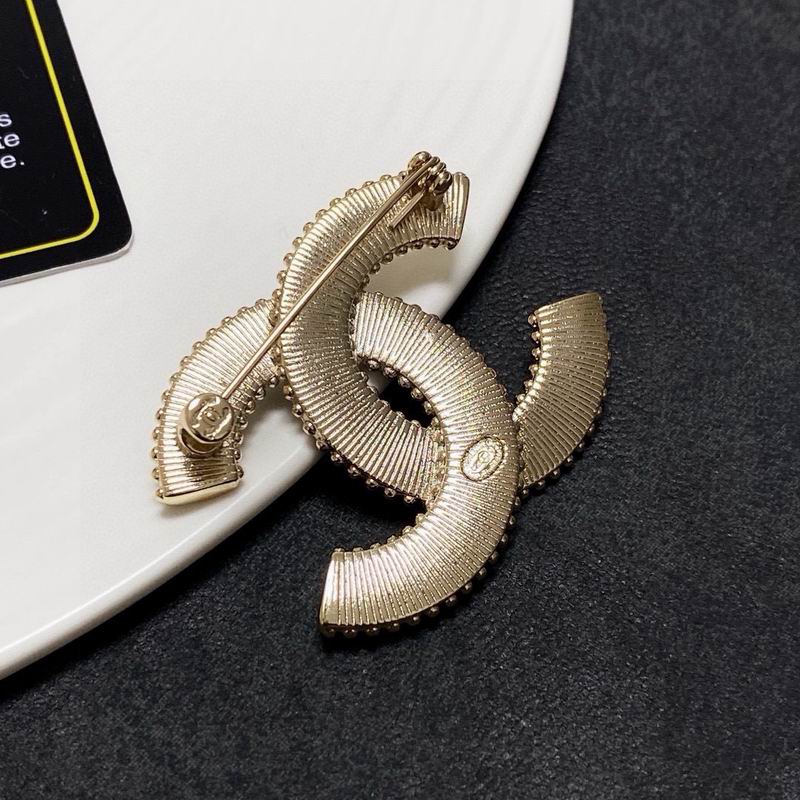 Chanel Brooch 03yxs282 (4)