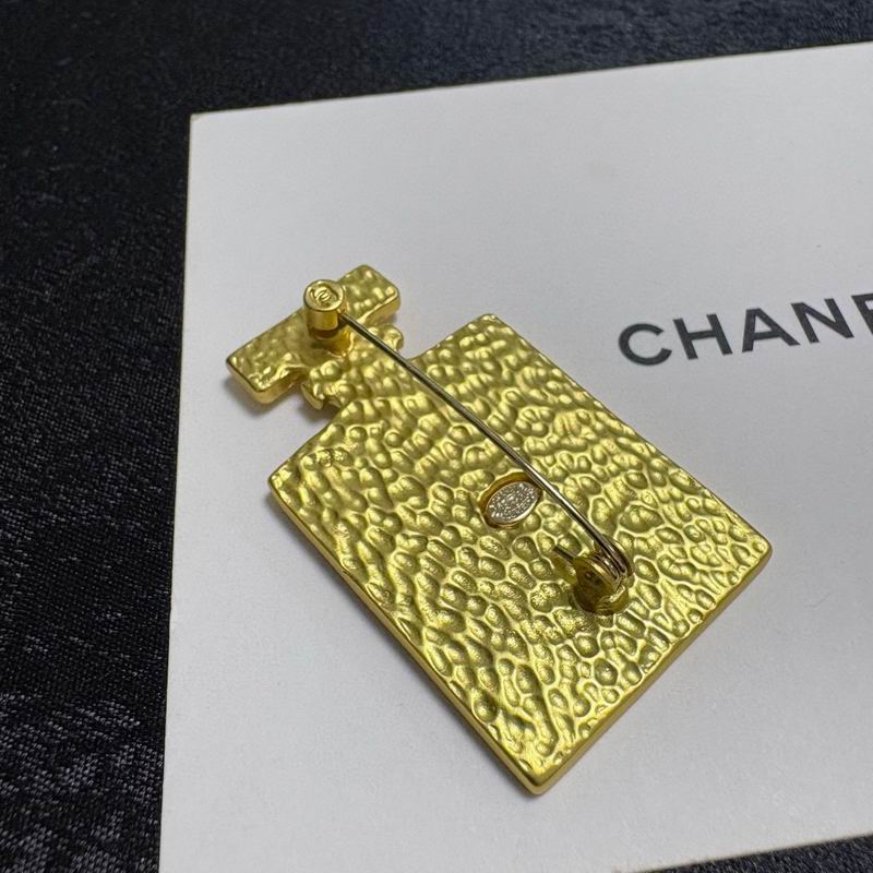 Chanel Brooch 03yxs285 (3)