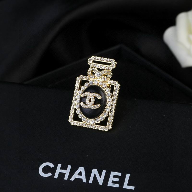 Chanel Brooch 03yxs289 (1)