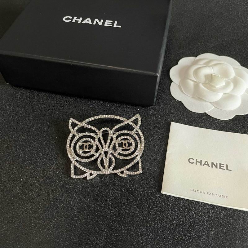 Chanel Brooch 03yxs293 (1)