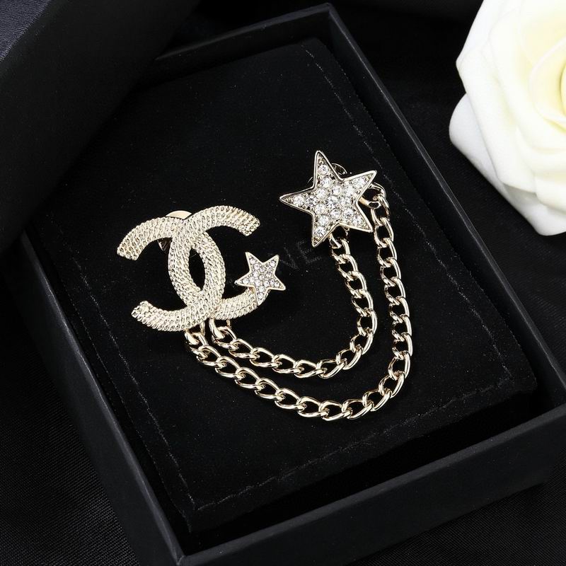 Chanel Brooch 03yxs302 (3)