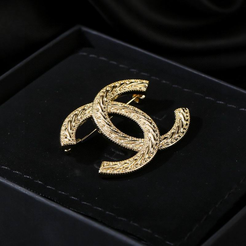 Chanel Brooch 03yxs304 (5)