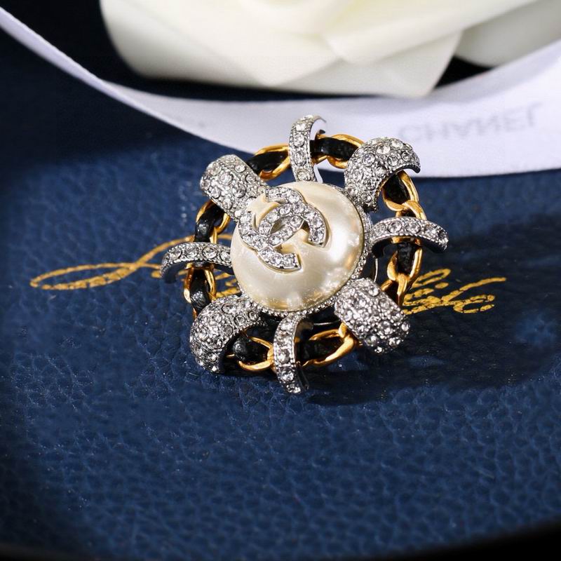 Chanel Brooch 03yxs305 (4)