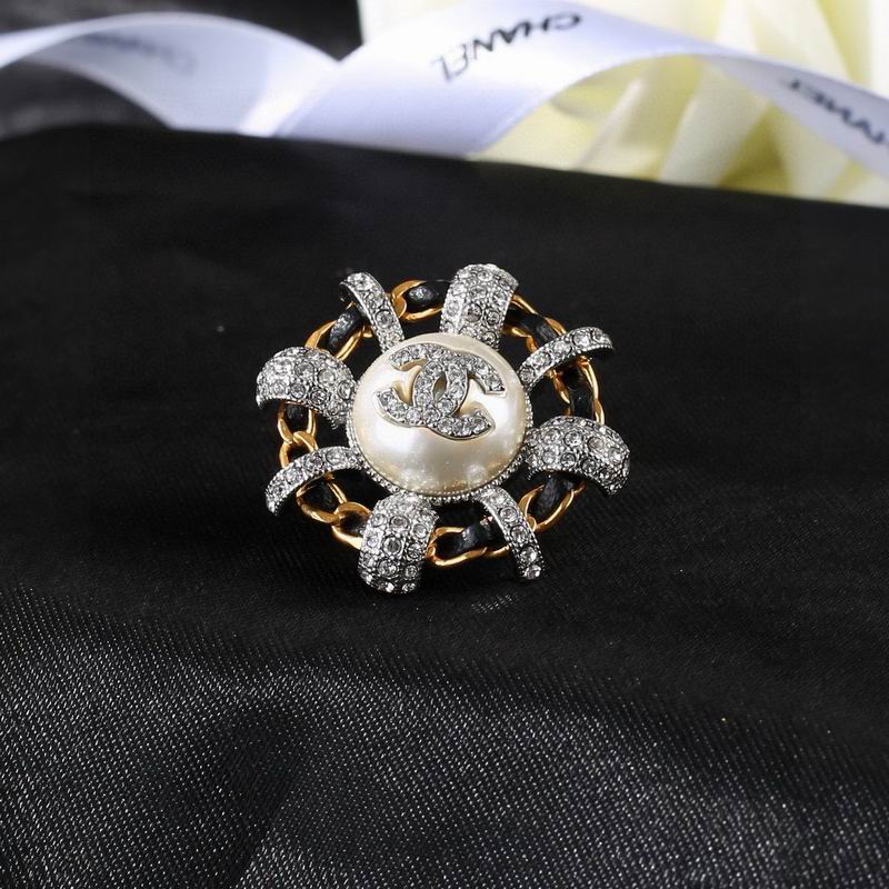 Chanel Brooch 03yxs305 (5)