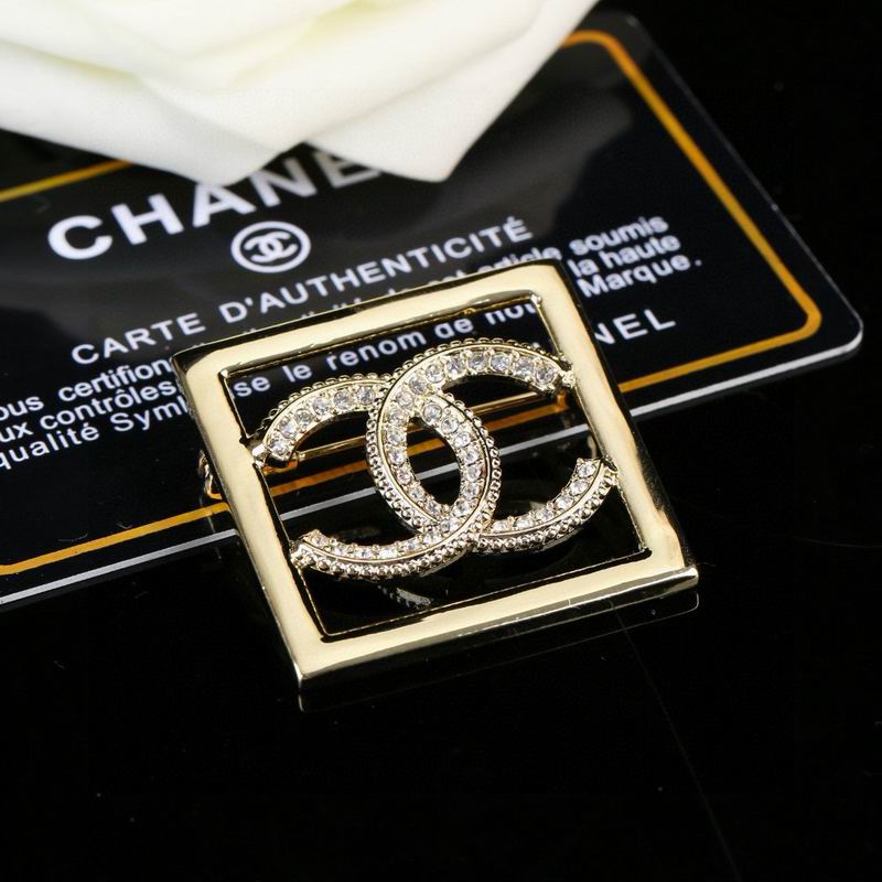 Chanel Brooch 03yxs307 (1)