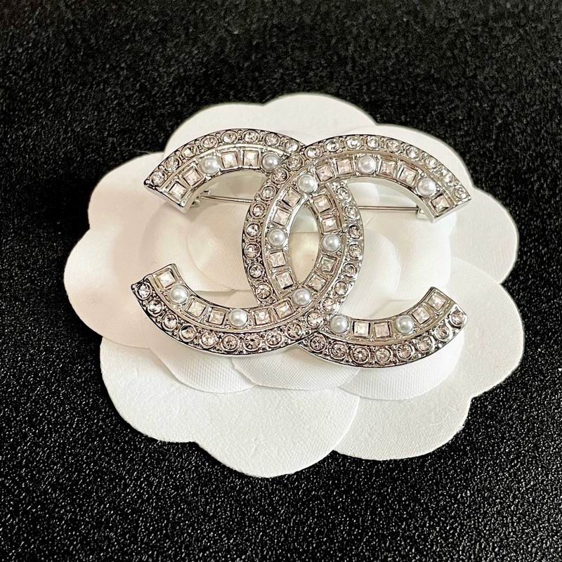 Chanel Brooch 03yxs308 (4)