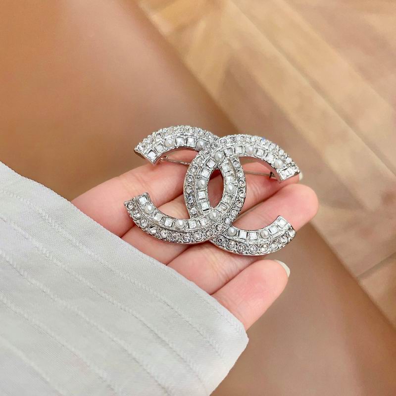 Chanel Brooch 03yxs308 (7)
