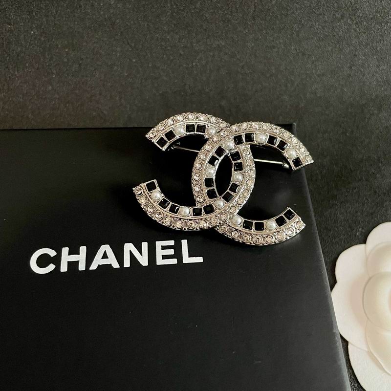 Chanel Brooch 03yxs309 (5)