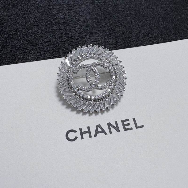 Chanel Brooch 03yxs311 (4)