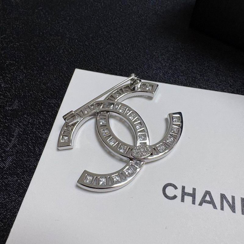 Chanel Brooch 03yxs312 (3)