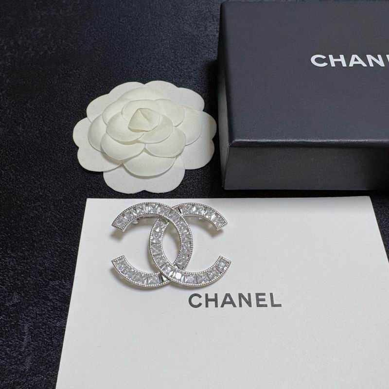Chanel Brooch 03yxs312 (7)