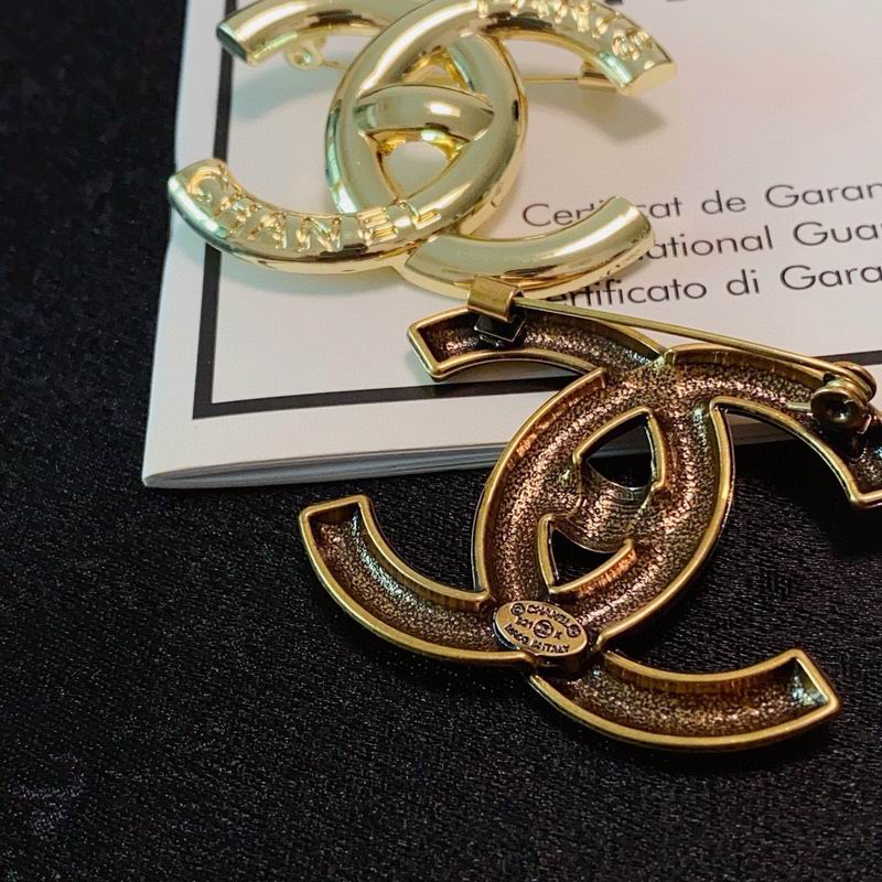Chanel Brooch 03yxs314 (3)