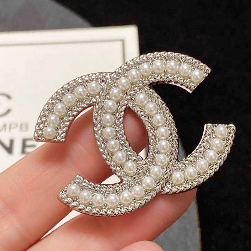 Chanel Brooch 03yxs315 (6)