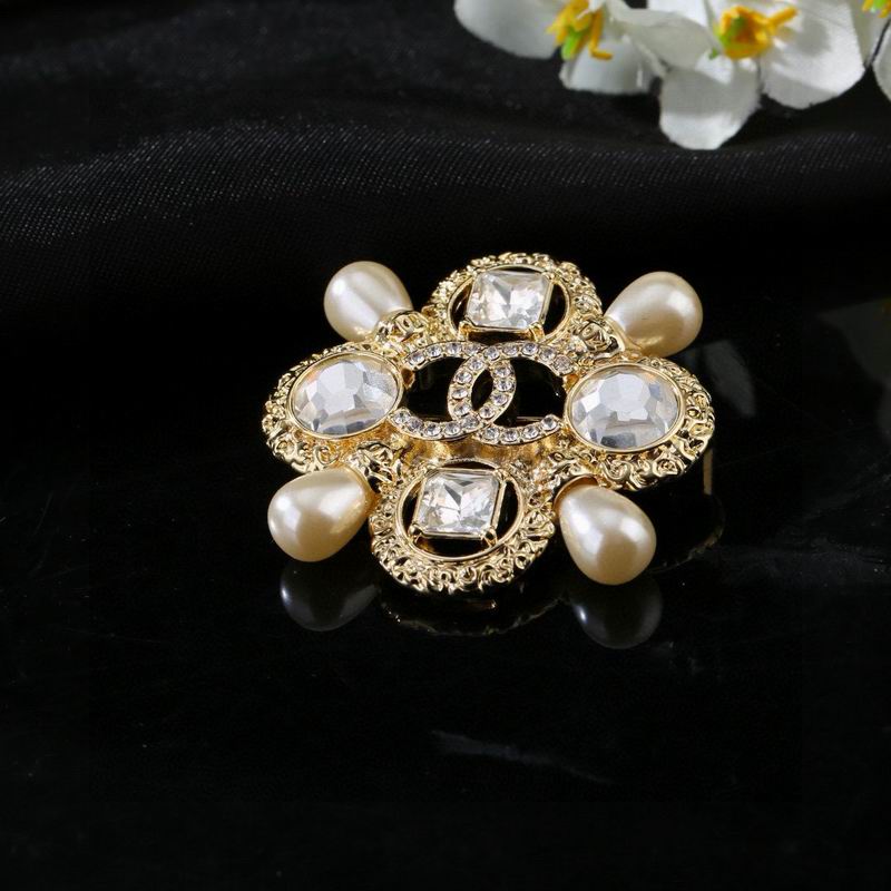 Chanel Brooch 03yxs318 (6)
