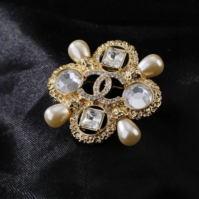 Chanel Brooch 03yxs318 (7)