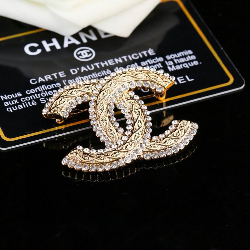 Chanel Brooch 03yxs320 (3)