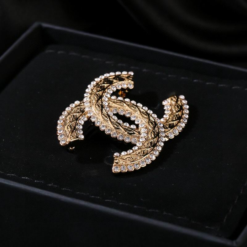 Chanel Brooch 03yxs320 (5)