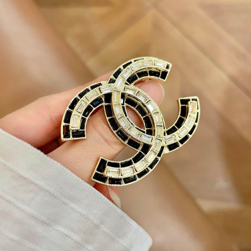 Chanel Brooch 03yxs321 (6)