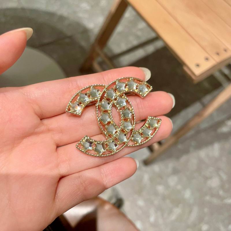 Chanel Brooch 03yxs323 (8)