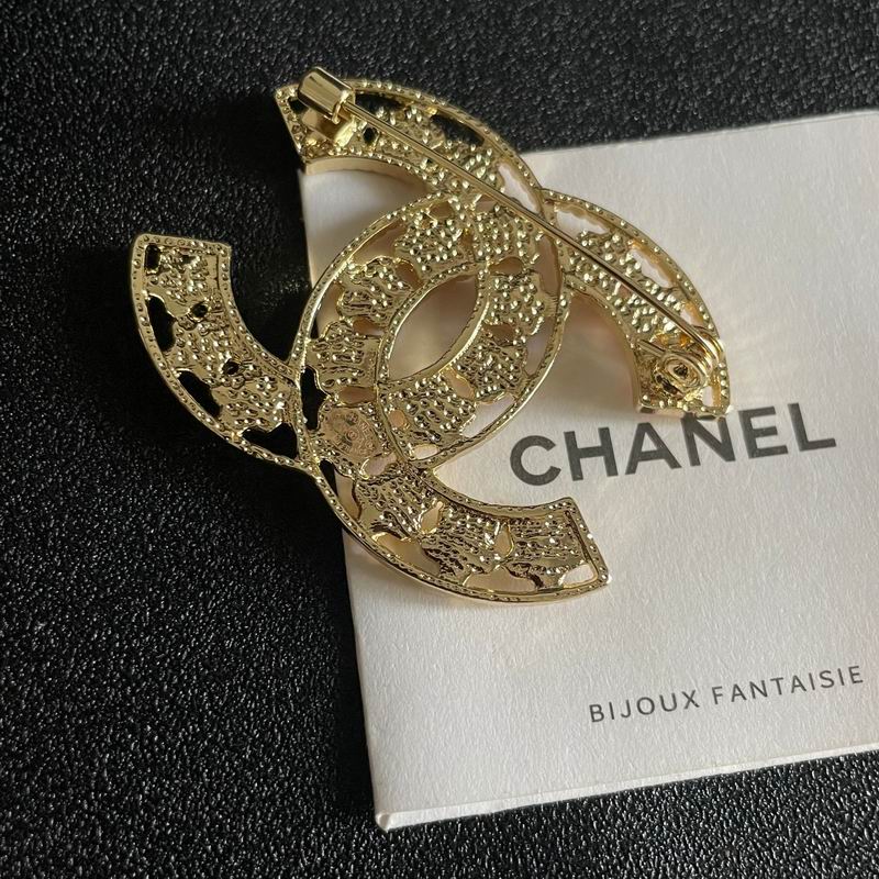 Chanel Brooch 03yxs324 (3)