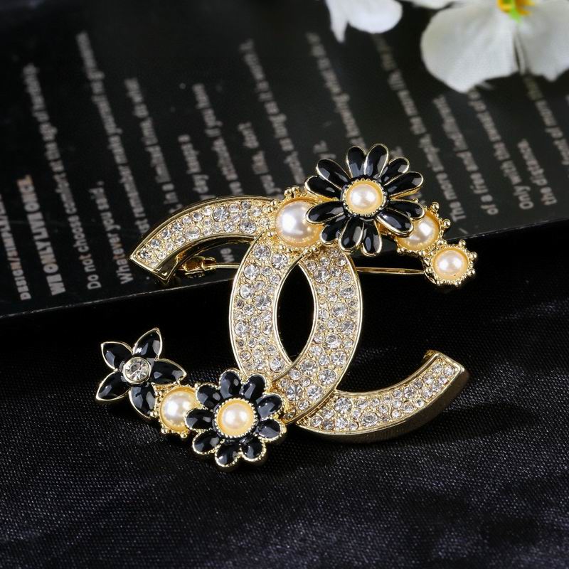 Chanel Brooch 03yxs329 (5)