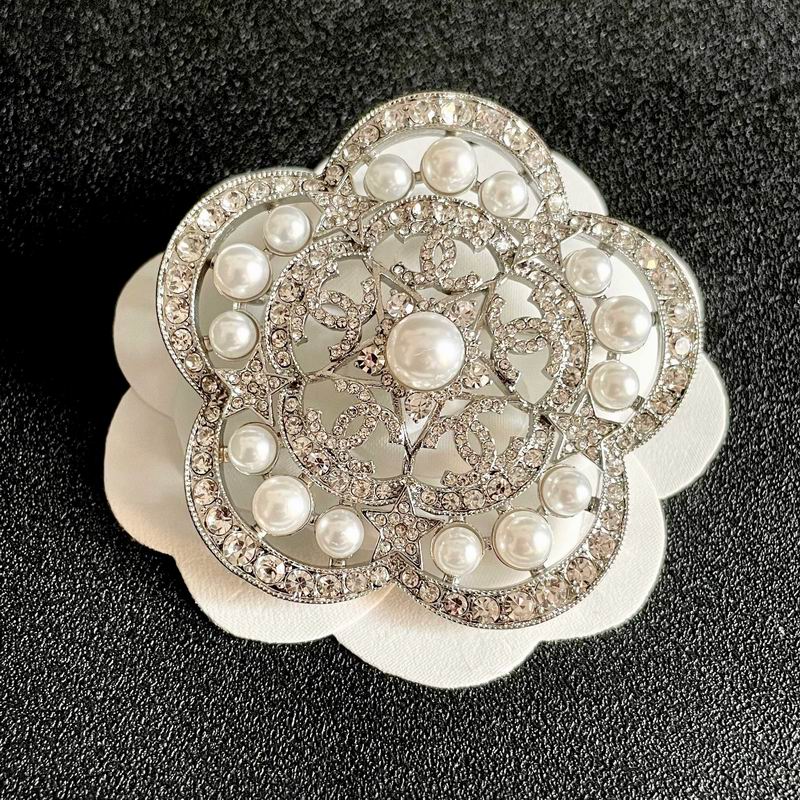 Chanel Brooch 03yxs337 (11)