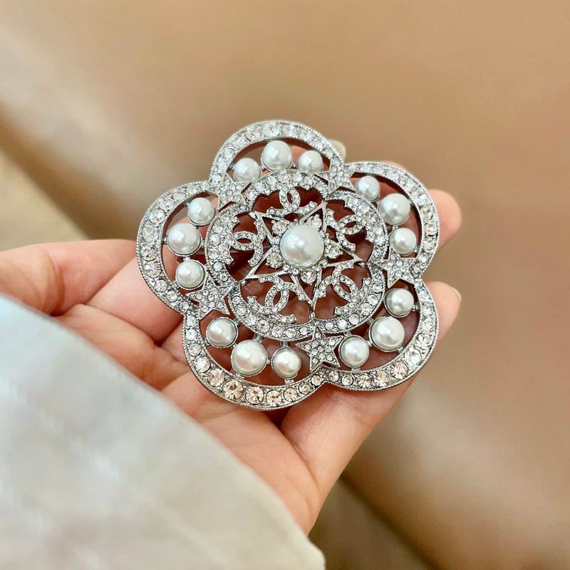 Chanel Brooch 03yxs337 (7)