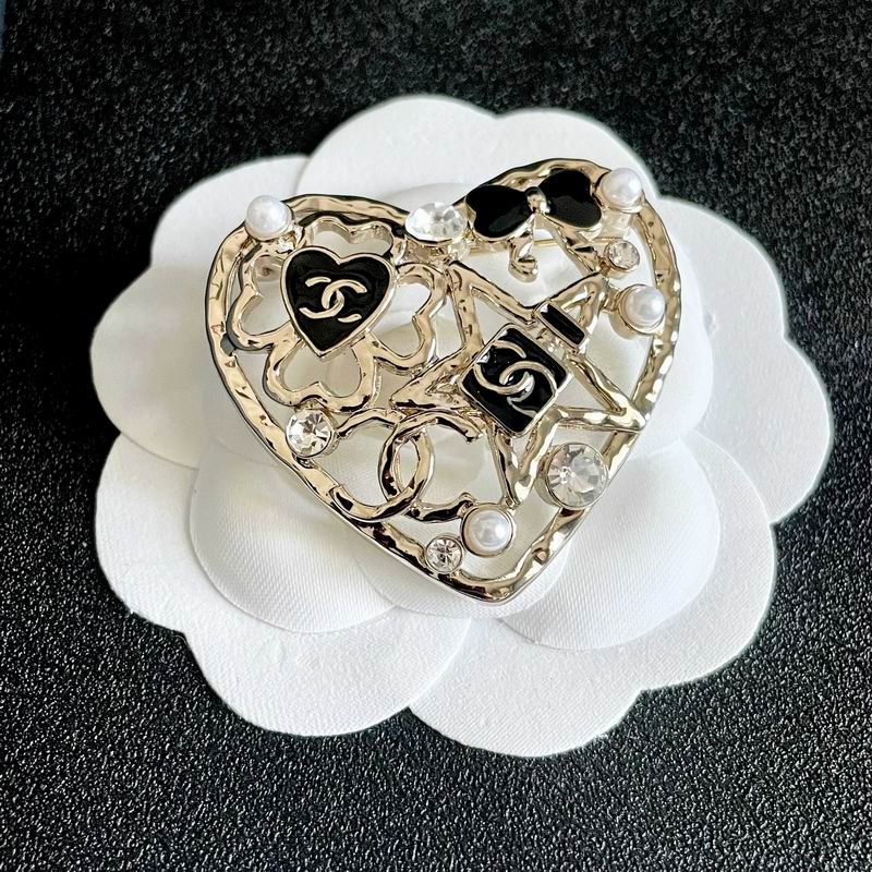 Chanel Brooch 03yxs338 (11)