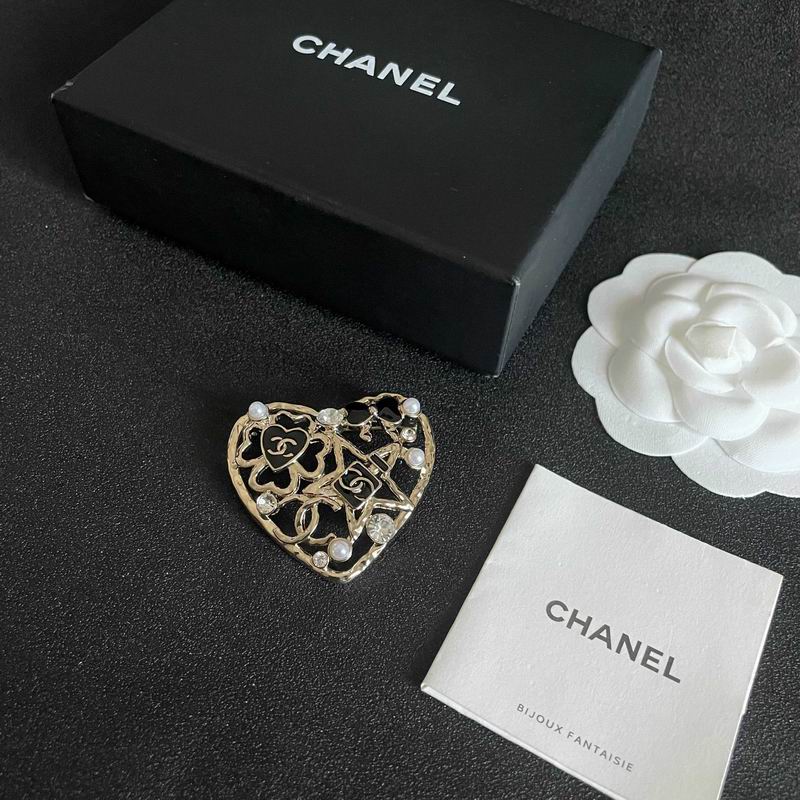 Chanel Brooch 03yxs338 (8)