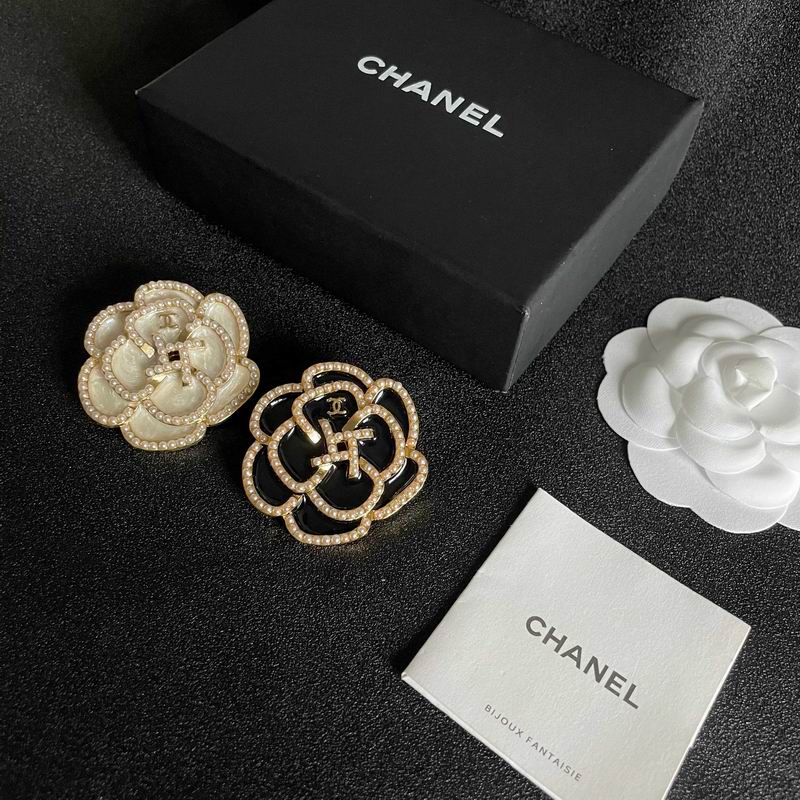 Chanel Brooch 03yxs340 (1)