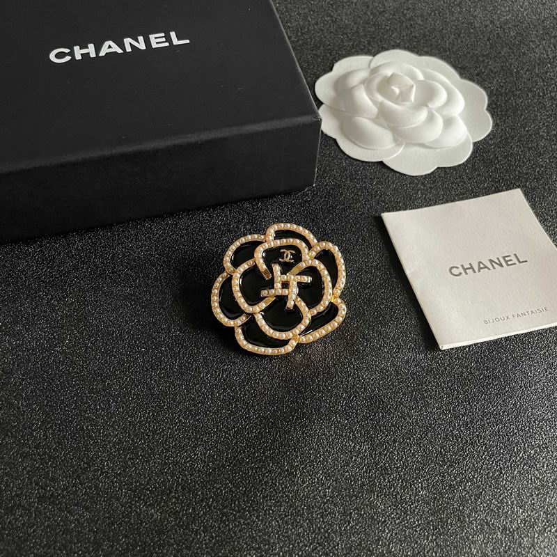 Chanel Brooch 03yxs340 (12)