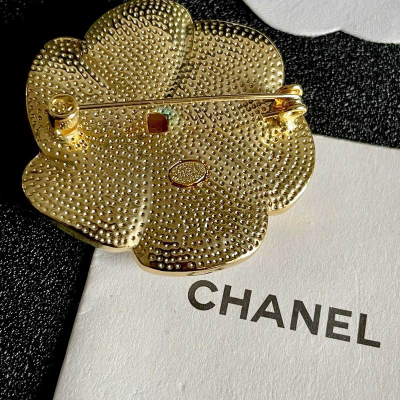 Chanel Brooch 03yxs340 (6)