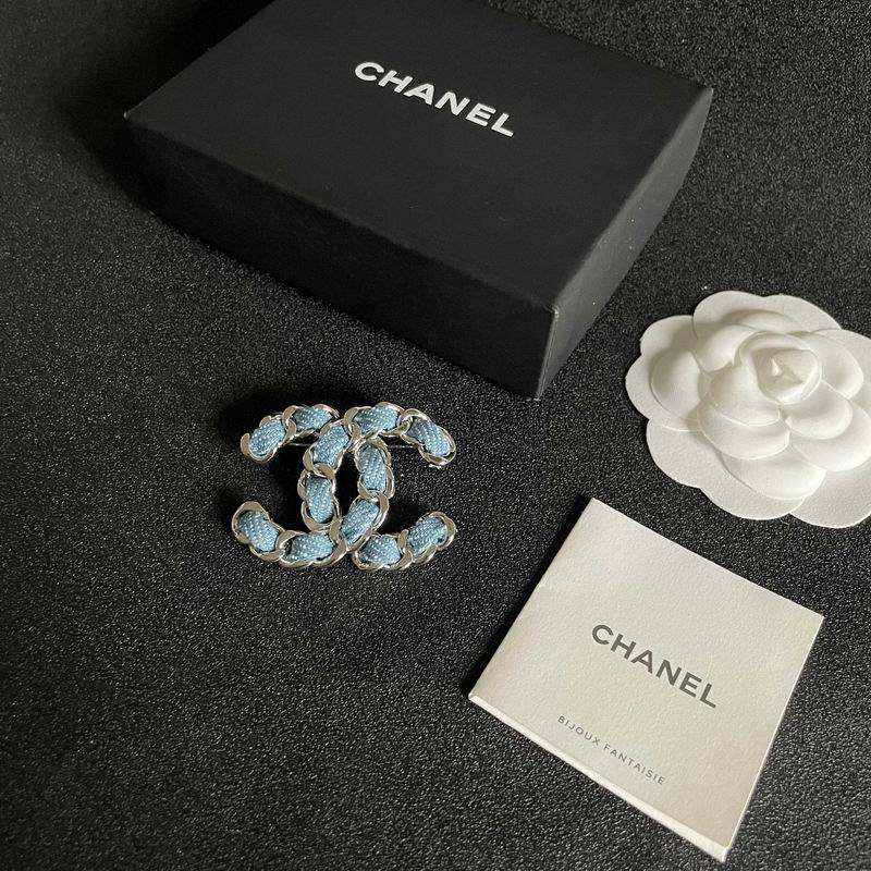 Chanel Brooch 03yxs341 (11)