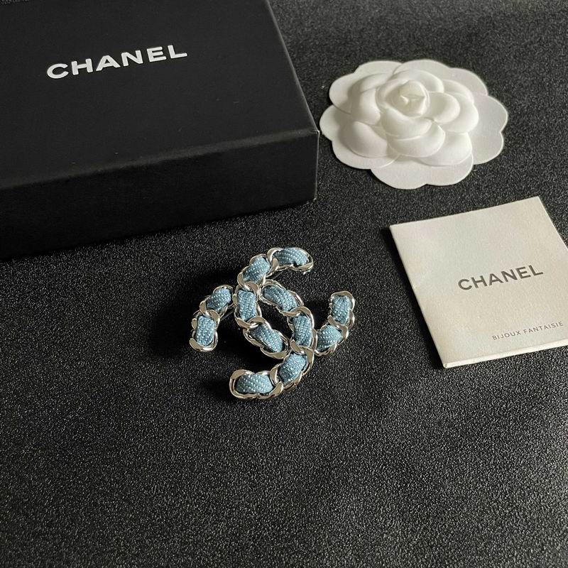 Chanel Brooch 03yxs341 (12)