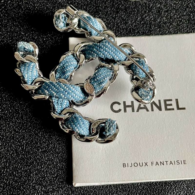Chanel Brooch 03yxs341 (13)