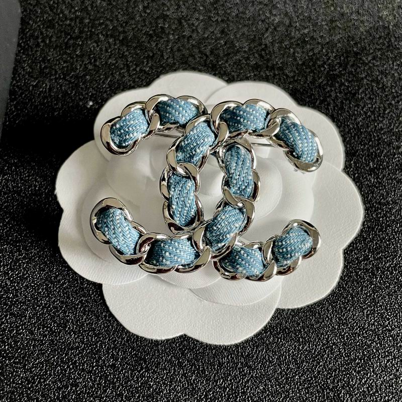 Chanel Brooch 03yxs341 (14)