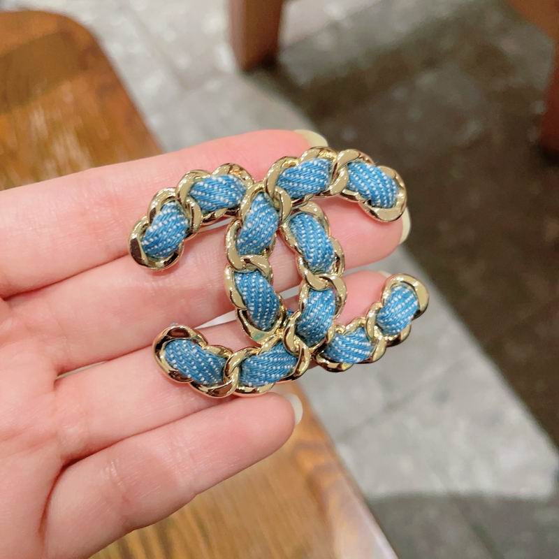 Chanel Brooch 03yxs341 (3)