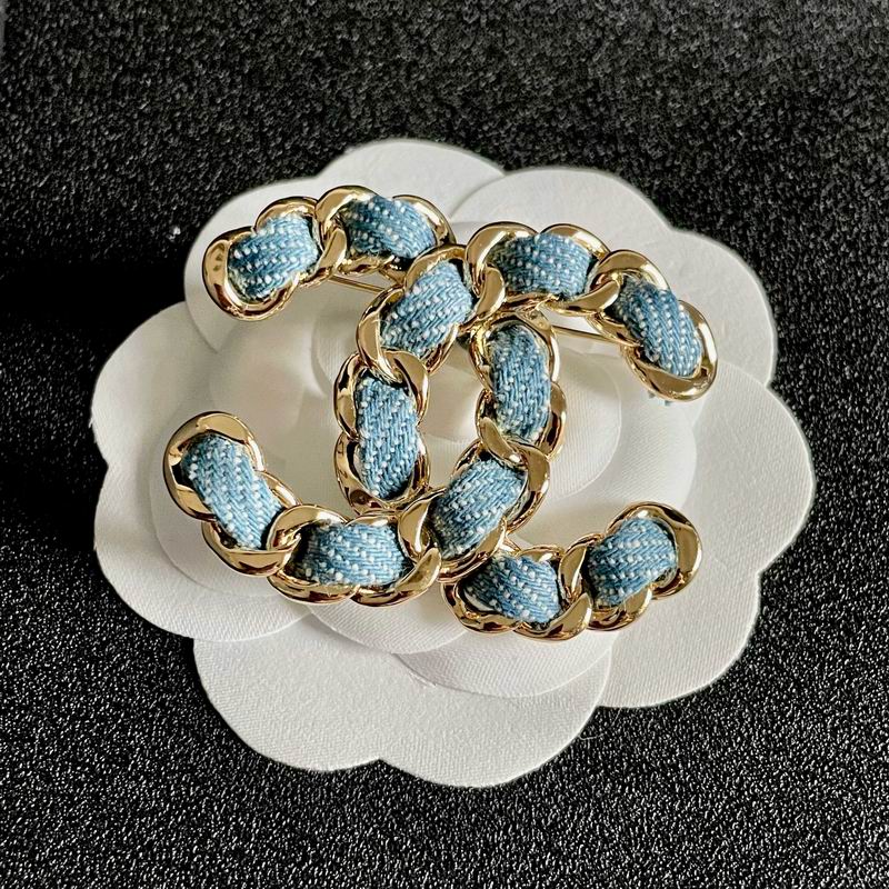 Chanel Brooch 03yxs341 (6)