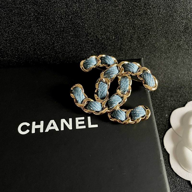 Chanel Brooch 03yxs341 (8)