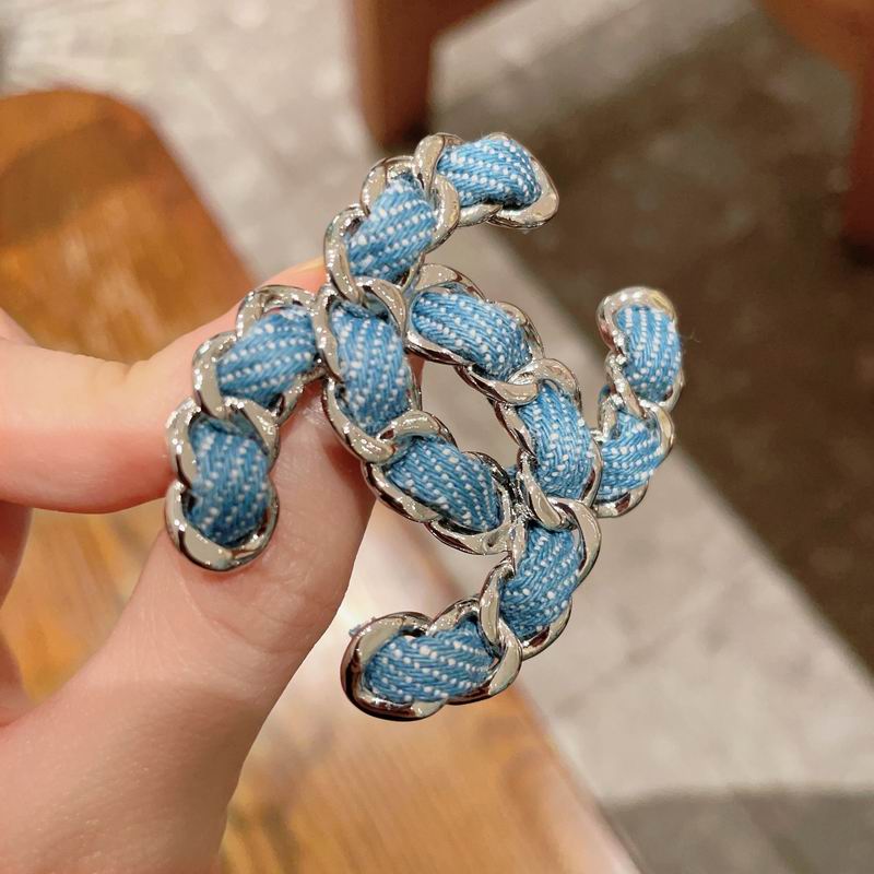 Chanel Brooch 03yxs341 (9)