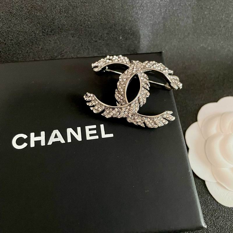Chanel Brooch 03yxs342 (5)