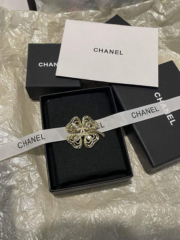 Chanel Brooch 03yxs343 (7)