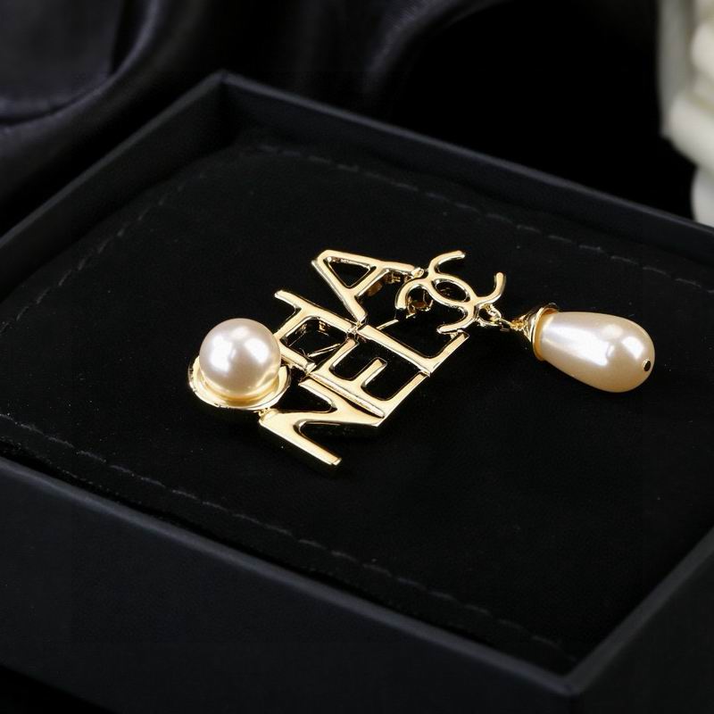Chanel Brooch 03yxs344 (3)